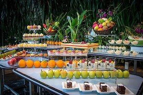 InterContinental Heilong Lake by IHG