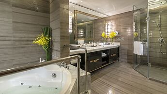 InterContinental Heilong Lake by IHG