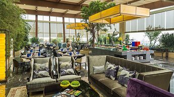 InterContinental Heilong Lake by IHG