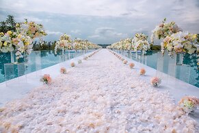 InterContinental Heilong Lake by IHG