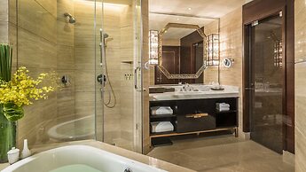 InterContinental Heilong Lake by IHG