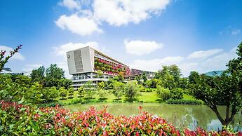 InterContinental Heilong Lake by IHG