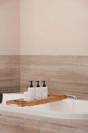 InterContinental Heilong Lake by IHG