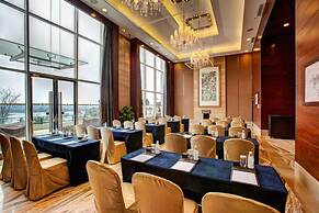 InterContinental Heilong Lake by IHG