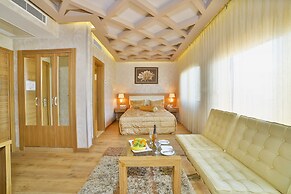 The Time Hotel Old City