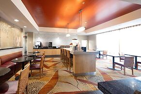 La Quinta Inn & Suites by Wyndham Starkville at MSU