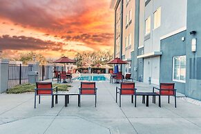 La Quinta Inn & Suites by Wyndham Starkville at MSU