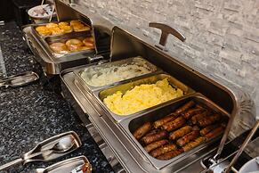 La Quinta Inn & Suites by Wyndham Starkville at MSU