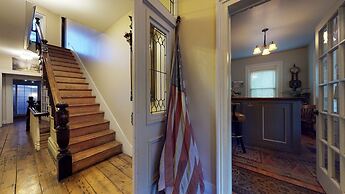 The 1850 House Inn and Tavern