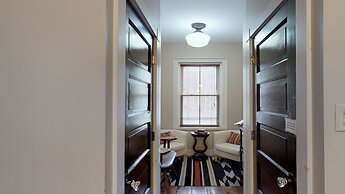 The 1850 House Inn and Tavern