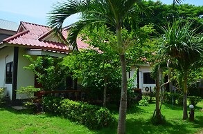 Lanta Nice Beach Resort