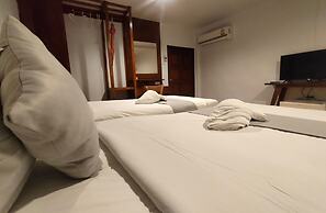 Lanta Nice Beach Resort