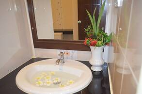 Lanta Nice Beach Resort