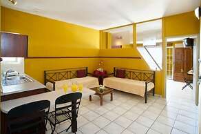 Nostos Studios & Apartments