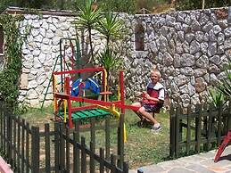 Nostos Studios & Apartments