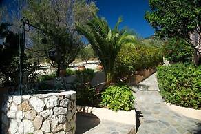 Nostos Studios & Apartments