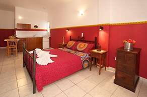 Nostos Studios & Apartments