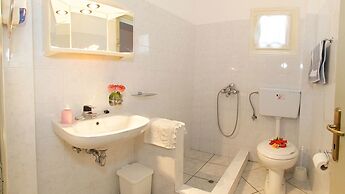 Nostos Studios & Apartments