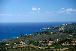 Nostos Studios & Apartments