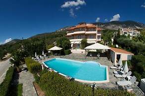 Nostos Studios & Apartments