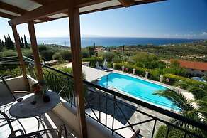 Nostos Studios & Apartments