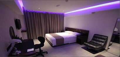 Achilleos City Hotel