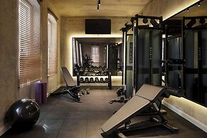 Adahan DeCamondo Pera, Autograph Collection