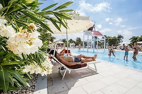 Zaton Holiday Resort Apartments
