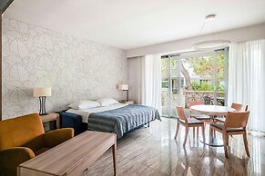 Zaton Holiday Resort Apartments