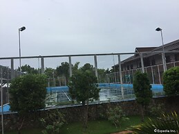 Flushing Meadows Resort and Playground