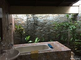 Flushing Meadows Resort and Playground