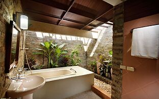 Flushing Meadows Resort and Playground