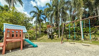 Flushing Meadows Resort and Playground