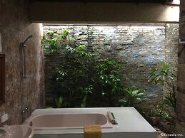 Flushing Meadows Resort and Playground