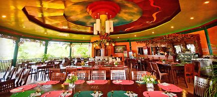 Flushing Meadows Resort and Playground