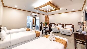 Flushing Meadows Resort and Playground