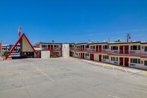 Red Roof Inn Needles