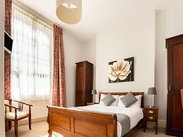 OYO the Regency, Clifton Bristol