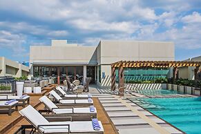 Holiday Inn & Suites Makati by IHG