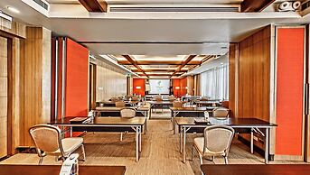 Holiday Inn & Suites Makati by IHG