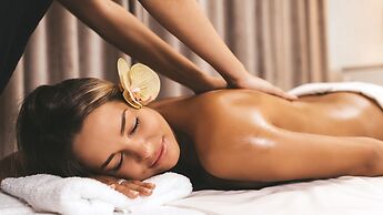 Holiday Inn & Suites Makati by IHG