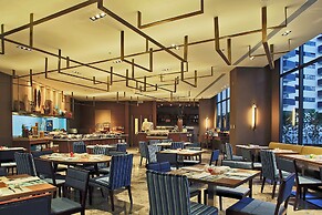 Holiday Inn & Suites Makati by IHG