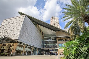 Holiday Inn & Suites Makati by IHG