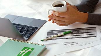 Holiday Inn & Suites Makati by IHG