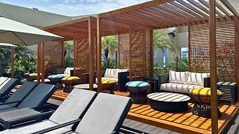 Holiday Inn & Suites Makati by IHG