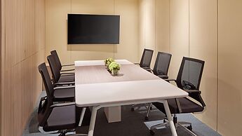 Holiday Inn & Suites Makati by IHG