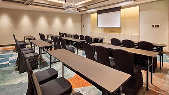 Holiday Inn & Suites Makati by IHG