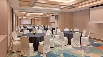 Holiday Inn & Suites Makati by IHG