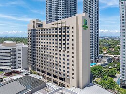 Holiday Inn & Suites Makati by IHG