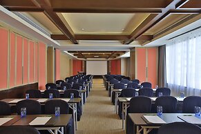 Holiday Inn & Suites Makati by IHG